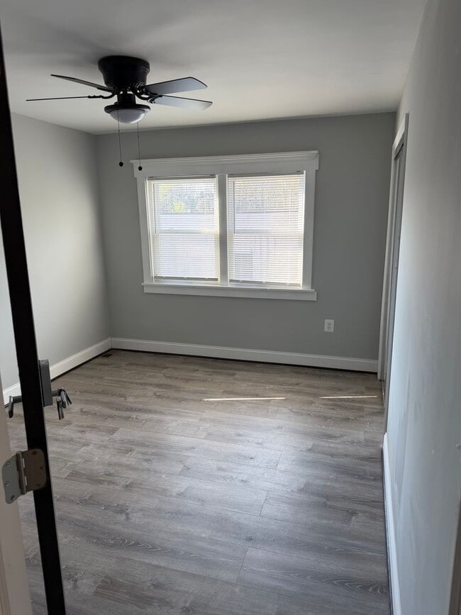 Building Photo - 3236 Lohrs Ln