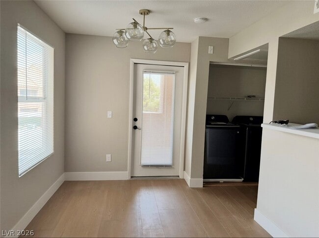 Building Photo - 1150 N Buffalo Dr