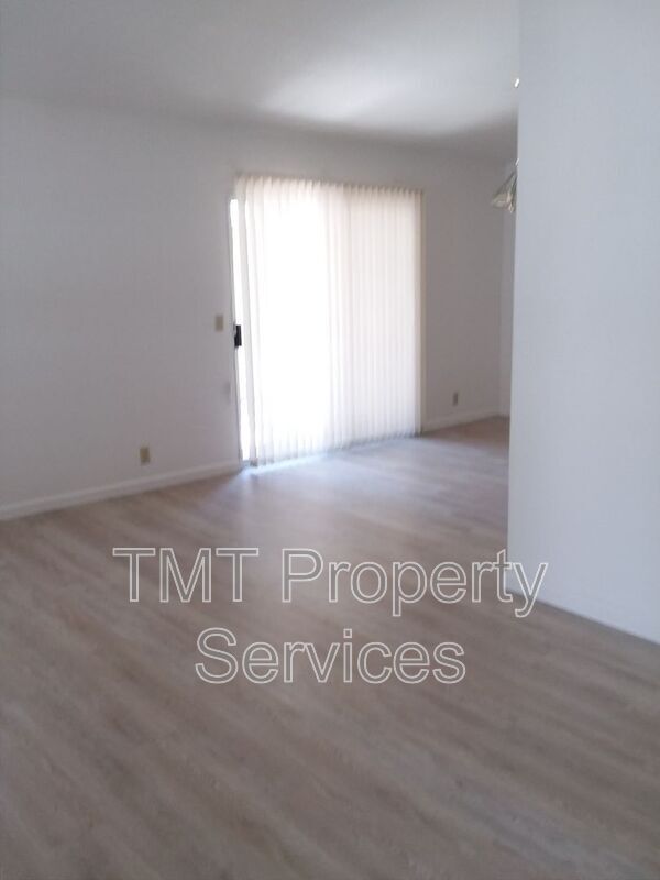 Foto del edificio - 948 Bluebell Way