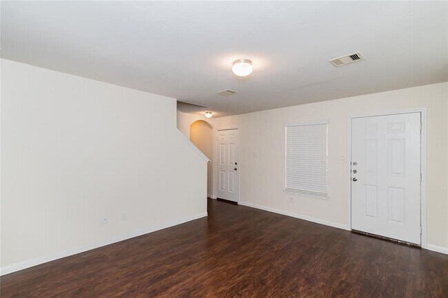 Building Photo - 5723 Plantation Forest Dr