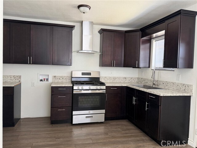 Building Photo - 313 W 44th St