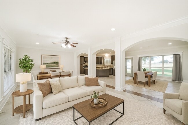 Building Photo - 3077 Dee's Cir