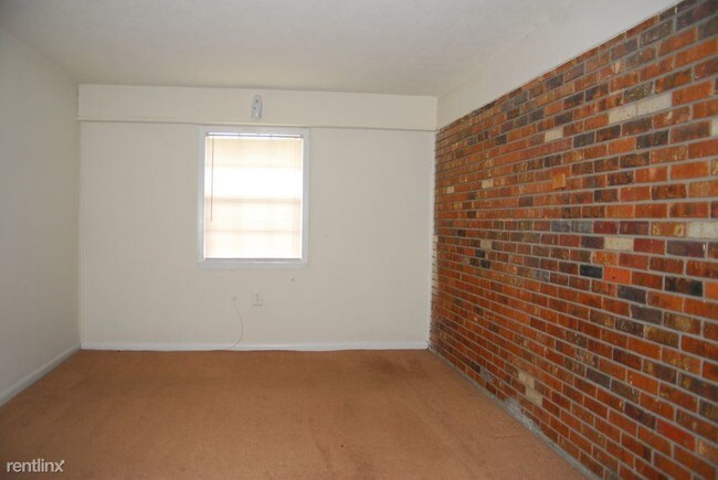 Foto del edificio - 3 br, 1.5 bath House - 11589 Harris Dr