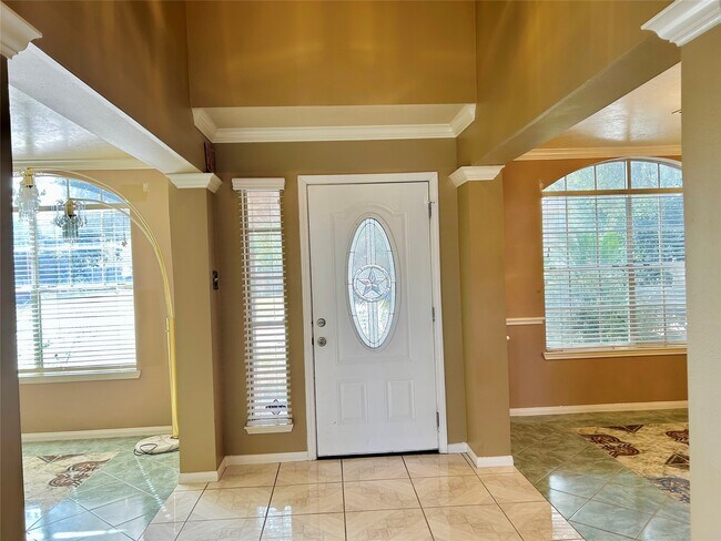 Building Photo - 12422 Glenleigh Dr