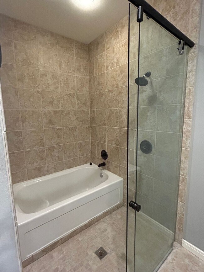 Foto del edificio - Beautifully Maintained 3 Bedroom