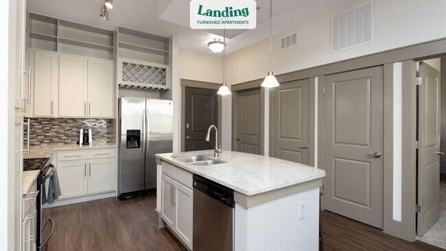 Foto del edificio - 1701 N Lois Ave