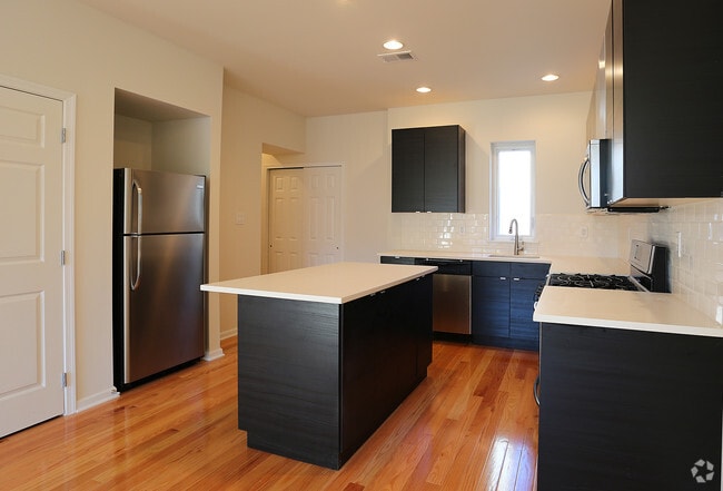 Kitchen - Rittenhouse Terrace
