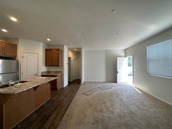 Building Photo - 33101 Danny Ln