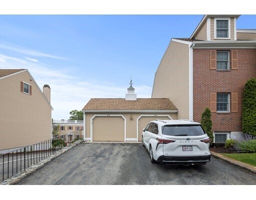 Building Photo - 10 Weatherly Dr