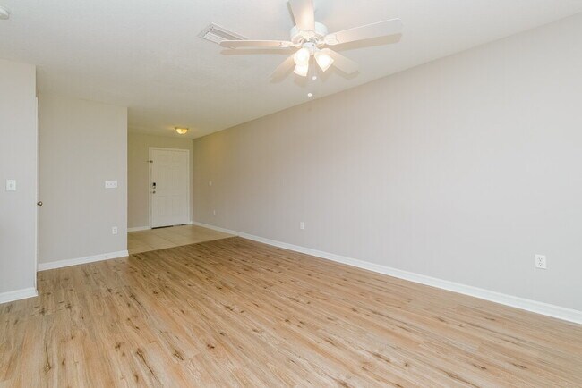 Building Photo - 2438 Hibiscus Bay Ln