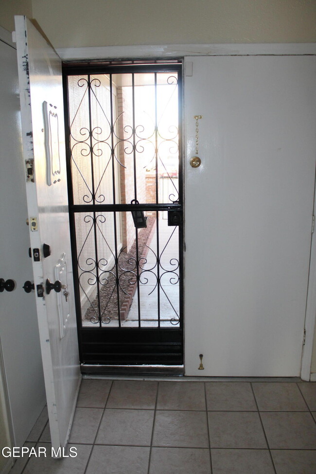 Building Photo - 3409 Guthrie St