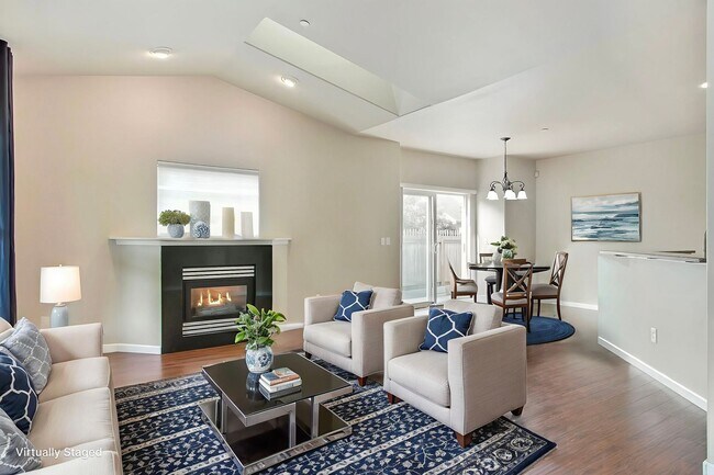 Building Photo - 1451 Thompson Cir