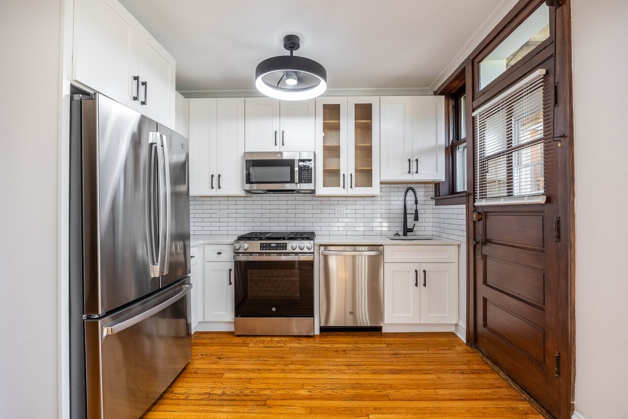 Primary Photo - 3127 N Spaulding Ave