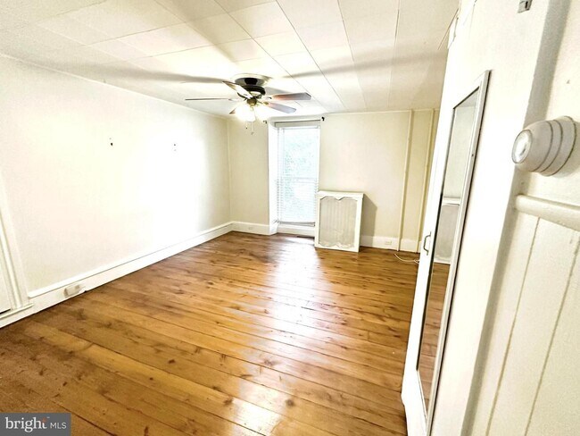 Building Photo - 120 N Bellevue Ave
