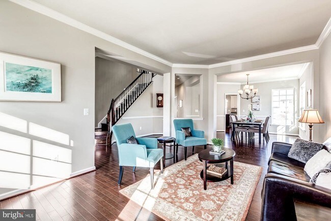 Building Photo - 832 Mildenhall Ct