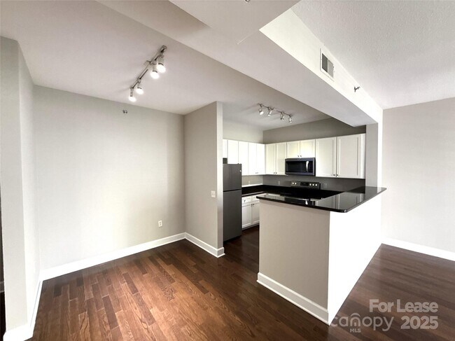 Foto del edificio - 1315 East Blvd