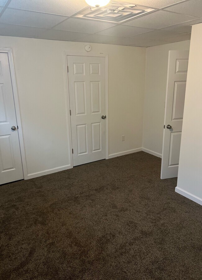 Building Photo - Brackenridge D