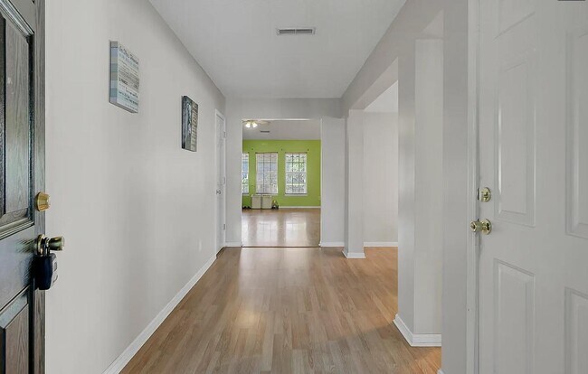 Foto del edificio - 5225 Copley Cir