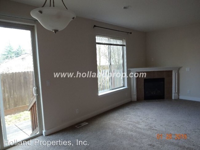 Building Photo - 4274 SW Highgate Terrace