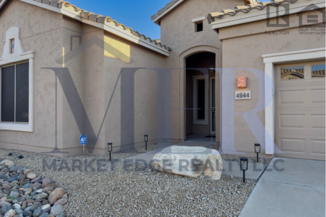 Building Photo - 3Bed/2Bath House at Tatum Blvd/Union Hills Dr! Move-In Ready on 07/09/2026! -- Gated Community!