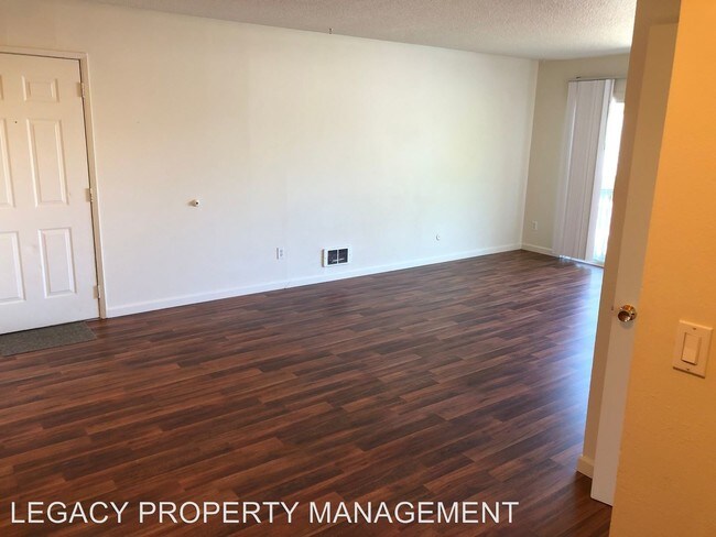 Foto del edificio - 7403 N Fessenden St