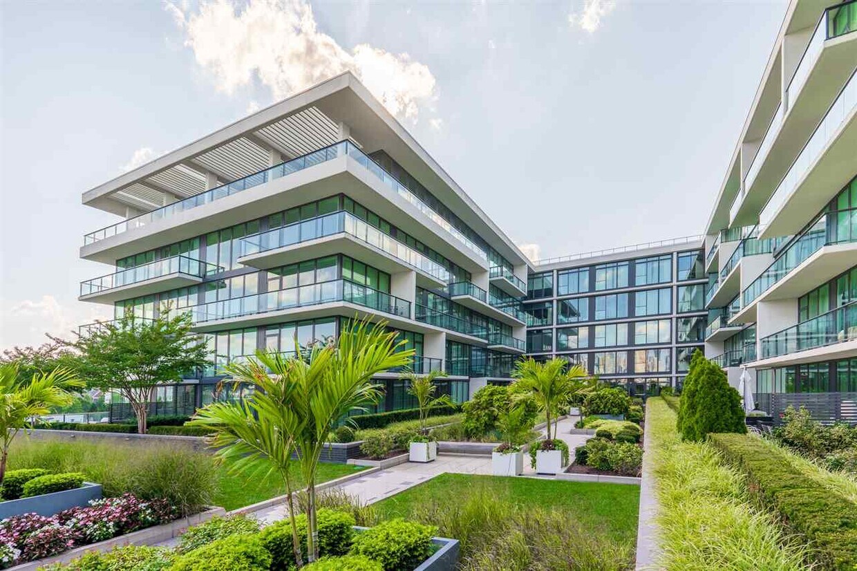 Foto principal - 1200 Ave at Port Imperial
