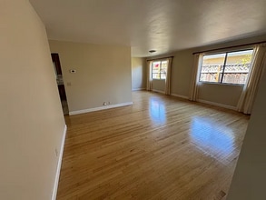 Building Photo - 10766 Alderbrook Ln