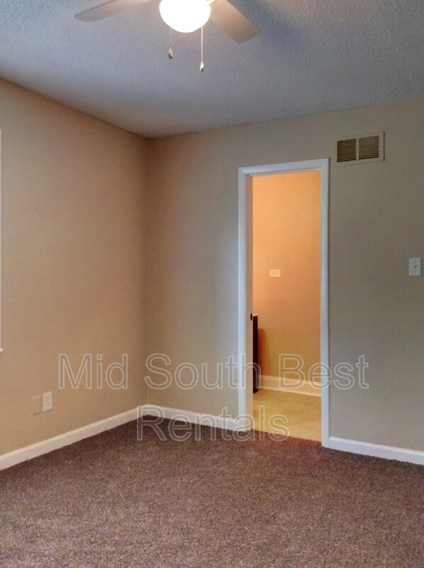 Foto del edificio - 2976 Basswood St