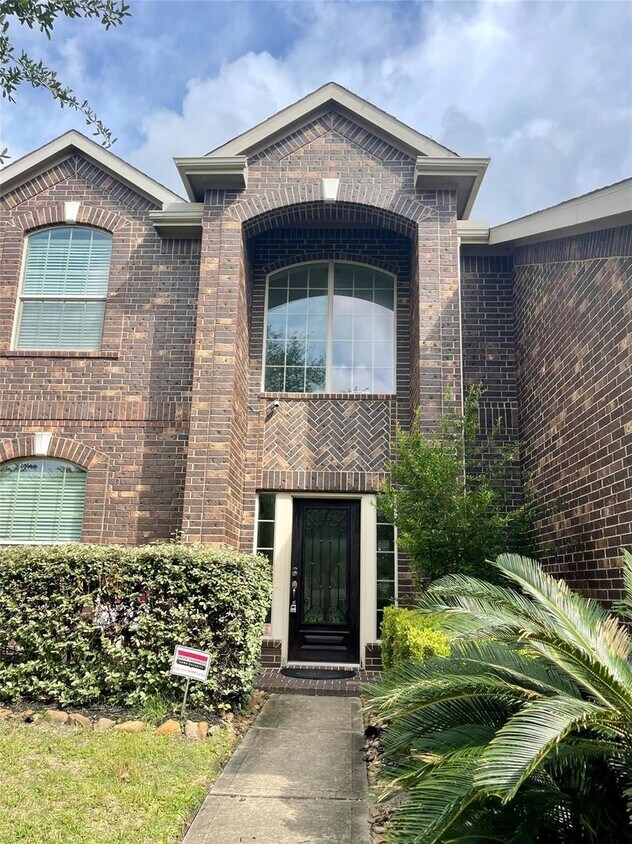 Foto principal - 20801 Sheridan Heights Ln