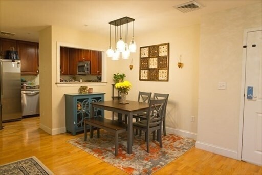 Foto del edificio - 318 Rindge Ave
