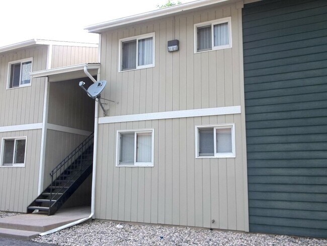 Building Photo - 2613 Davidson Dr