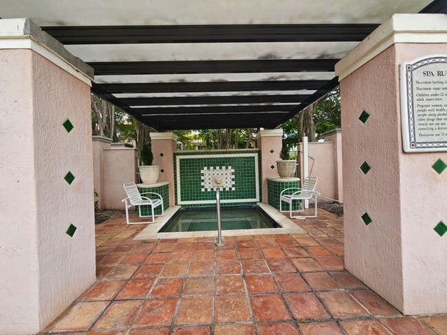 Foto del edificio - 12136  St Andrews Place # 104 - SA 6-104