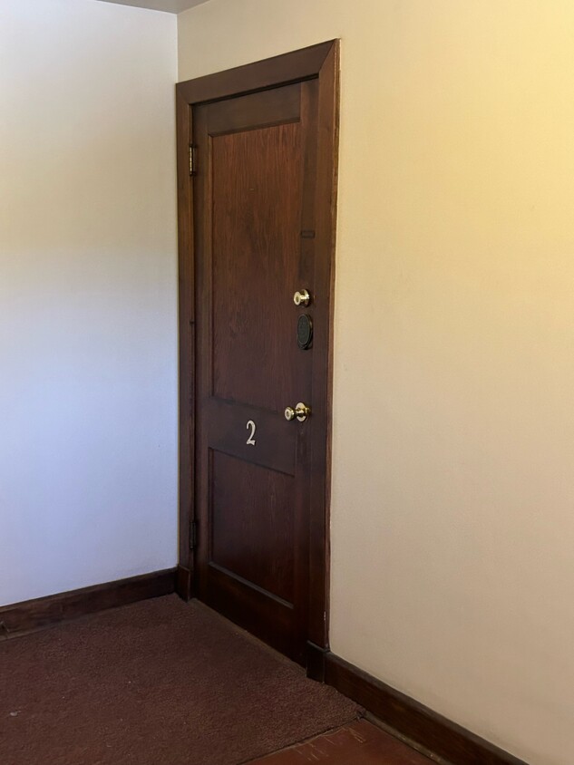 Entrance - 838 W 4th St