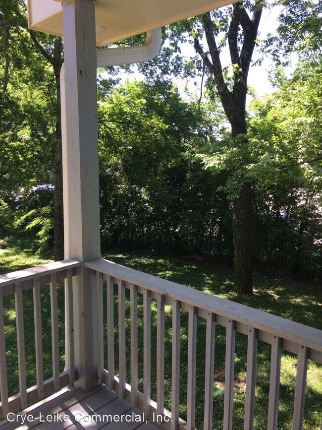 Building Photo - 2 br, 2 bath House - 2600 Crestwood Drive