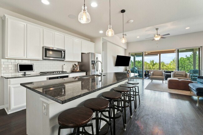 Building Photo - 5304 Traviston Dr