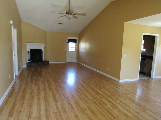 Foto del edificio - 1201 Desert Storm Dr