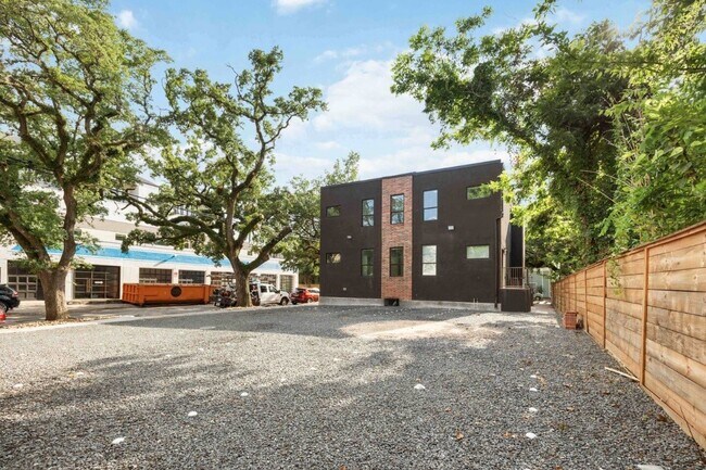 Foto del edificio - 214 Welch St