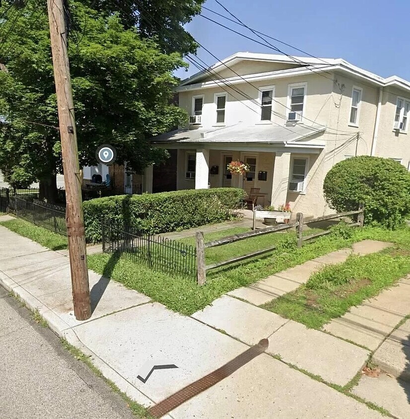 Primary Photo - 236-2 Delmont Ave