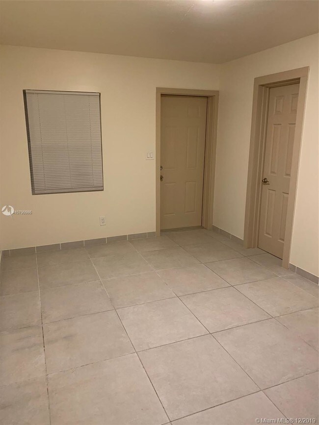 Building Photo - 1708 Van Buren St