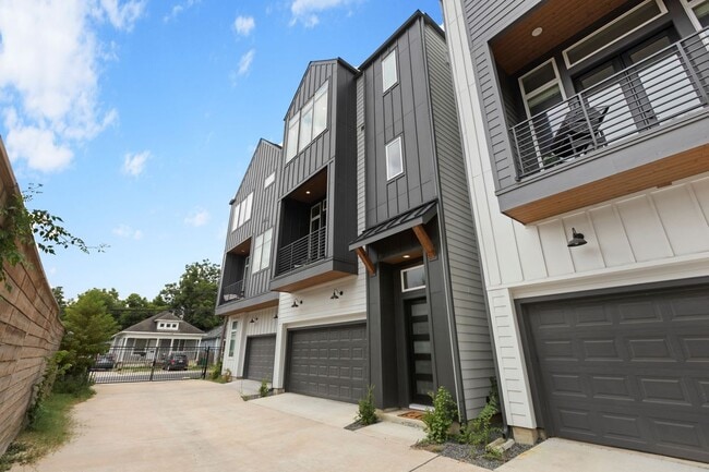 Building Photo - 1410 Milby St
