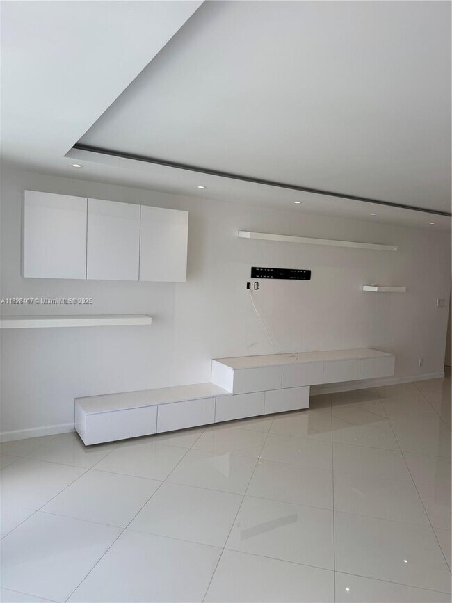 Foto del edificio - 18151 NE 31st Ct