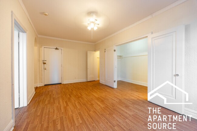 Foto del edificio - 4829 N Damen Ave