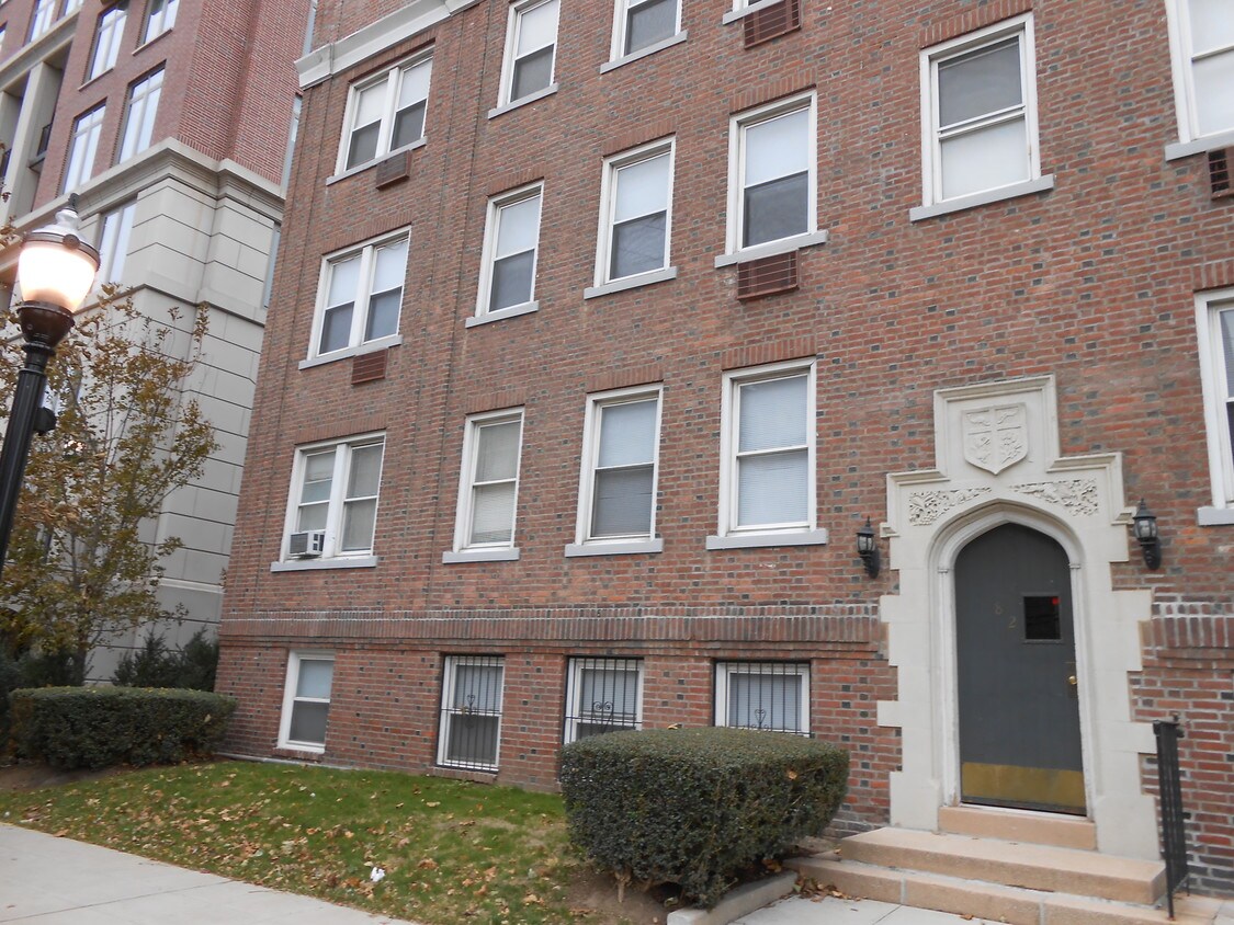 Foto principal - 82 Grove St