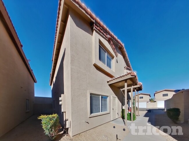 Building Photo - 17610 N 17th Pl