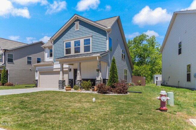 Building Photo - 420 Mockingbird Ln