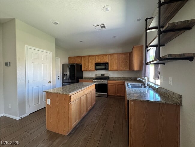 Building Photo - 3224 Carefree Beauty Ave