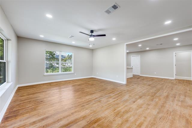 Building Photo - 609 W Owings St