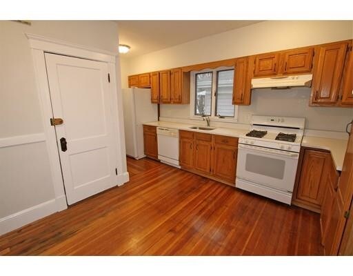 Building Photo - 18 Franconia St