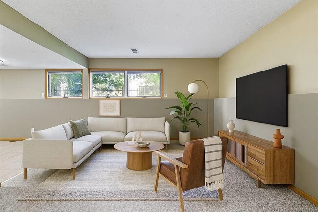 Building Photo - 435 Greenwood Ave