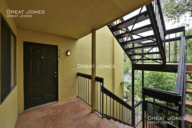 Foto del edificio - AWESOME 2/2 IN VILLAGE CREEK!